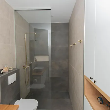 Paolo Apartment, Parking, Terrace, Netflix Zadar