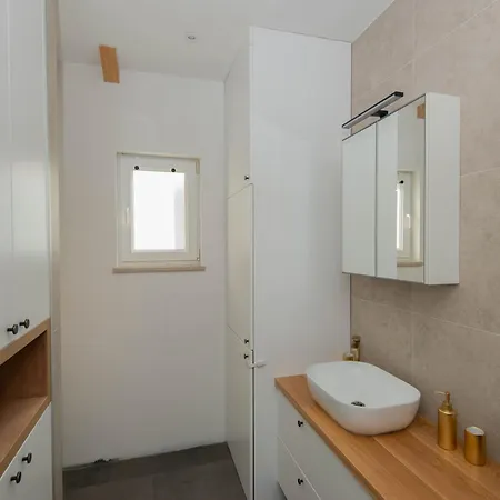 Paolo Apartment, Parking, Terrace, Netflix Apartment