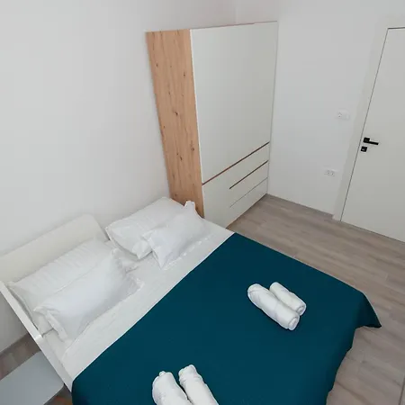 Paolo Apartment, Parking, Terrace, Netflix Apartmán